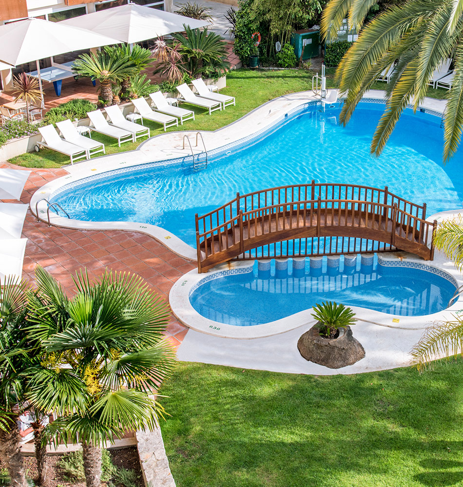 Mónica Hotel