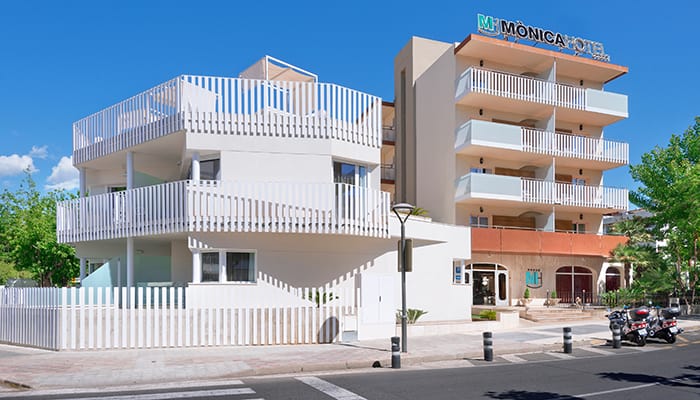 Mónica Hotel